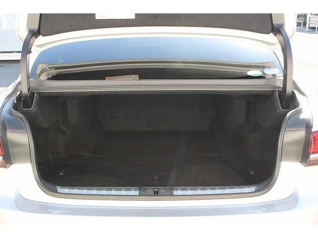 Lexus LS 2018-05 193127-16
