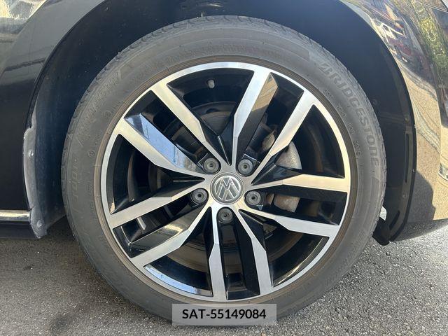 VolksWagen GOLF 2017-04 242417-7