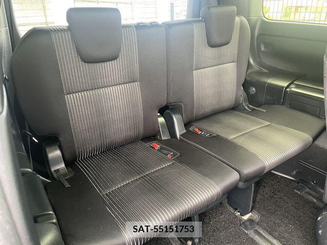 Toyota VOXY 2018-06 370348-18