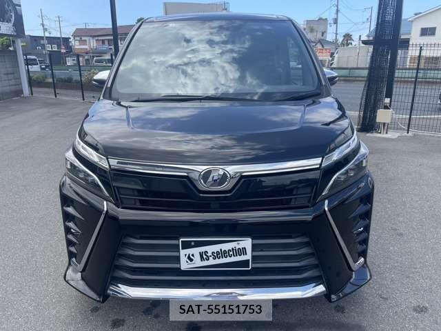 Toyota VOXY 2018-06 370348-2