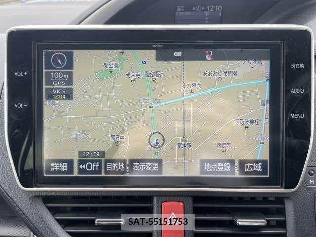 Toyota VOXY 2018-06 370348-9