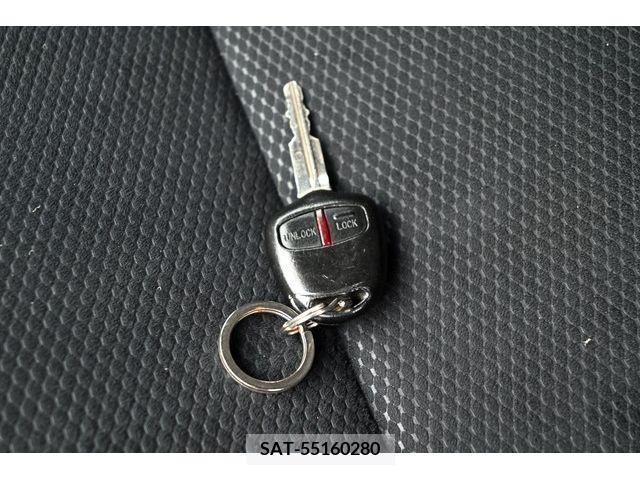Mitsubishi COLT 2011-10 384063-28