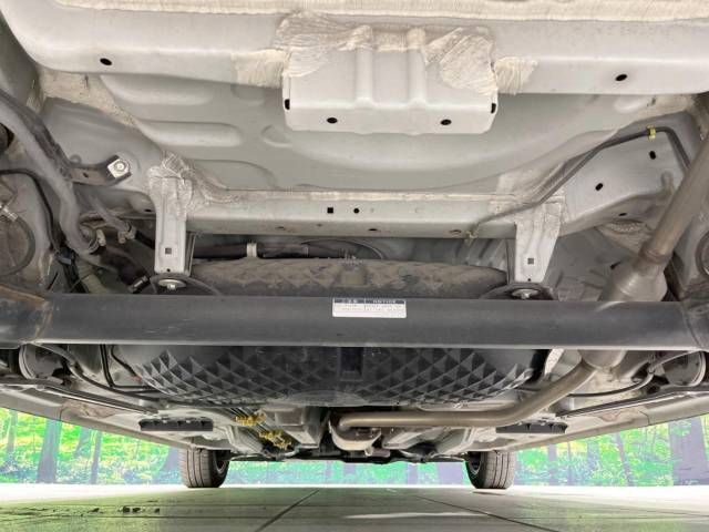 Toyota ROOMY 2018-05 12040-18