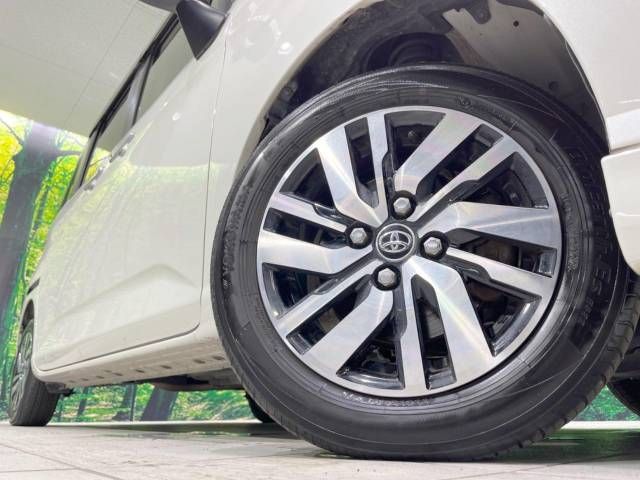 Toyota ROOMY 2018-05 12040-12