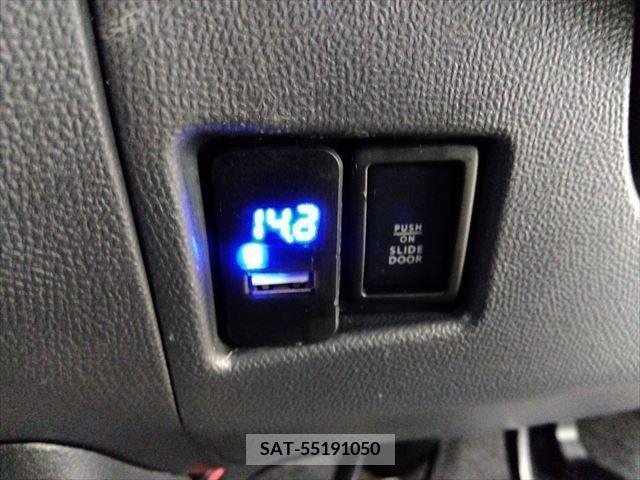 Nissan ROOX 2011-10 213671-23