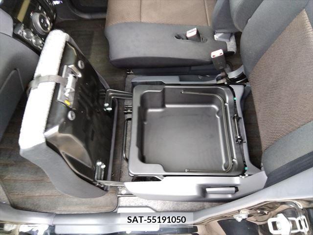 Nissan ROOX 2011-10 213671-13