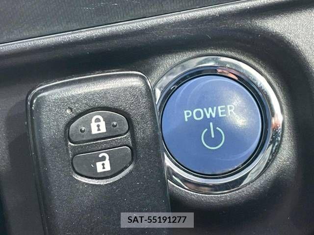 Toyota AQUA 2018-07 314338-7