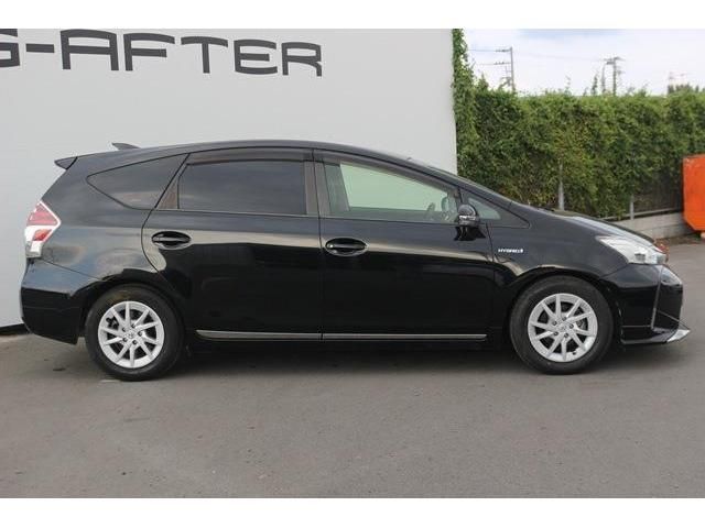 Toyota PRIUS ALPHA 2015-05 13593-2