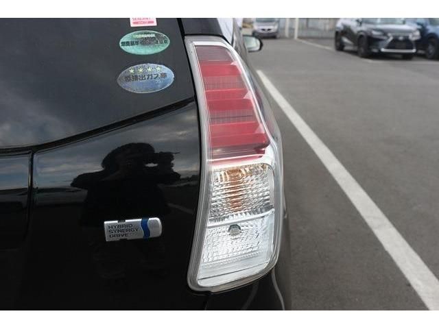 Toyota PRIUS ALPHA 2015-05 13593-6