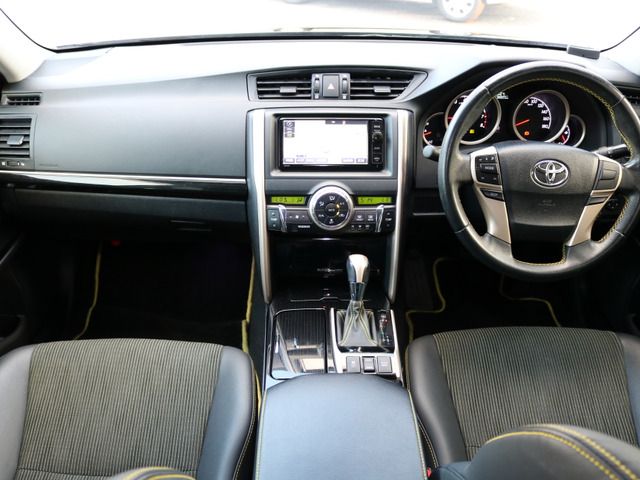 Toyota MARK X 2014-10 13190-1