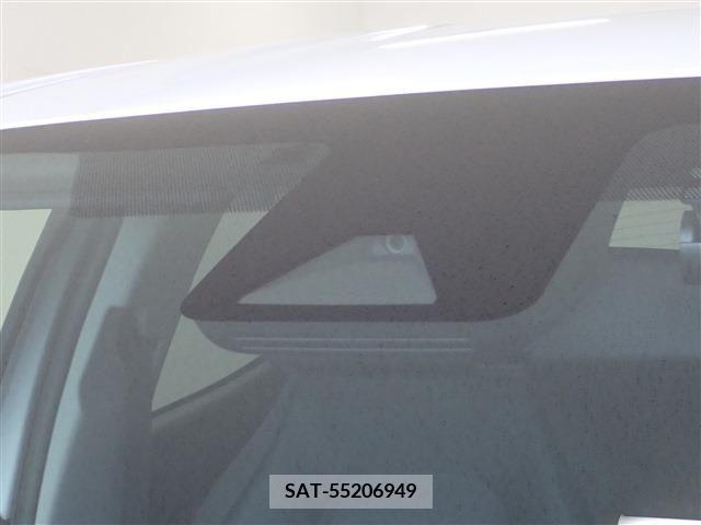 Toyota AQUA 2022-01 313383-7