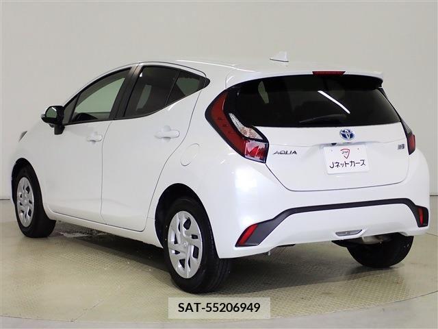 Toyota AQUA 2022-01 313383-6