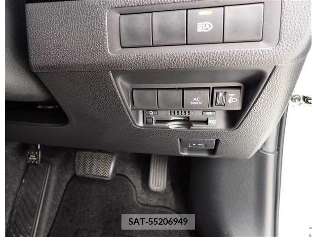 Toyota AQUA 2022-01 313383-13