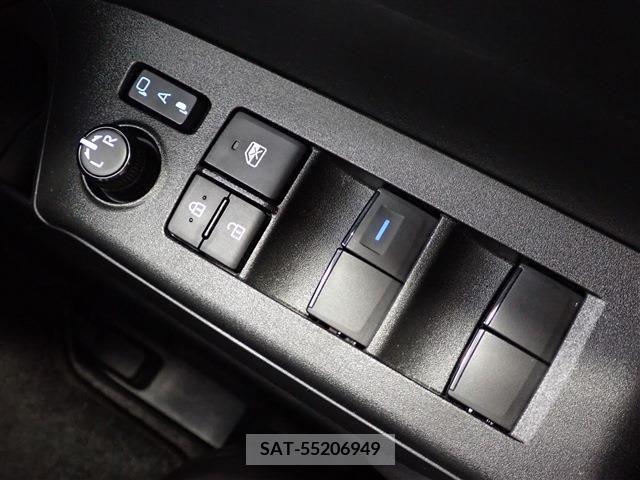 Toyota AQUA 2022-01 313383-22