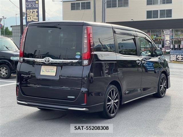 Toyota ESQUIRE 2017-06 268930-4