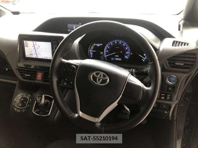 Toyota VOXY HYBRID 2014-06 322752-9