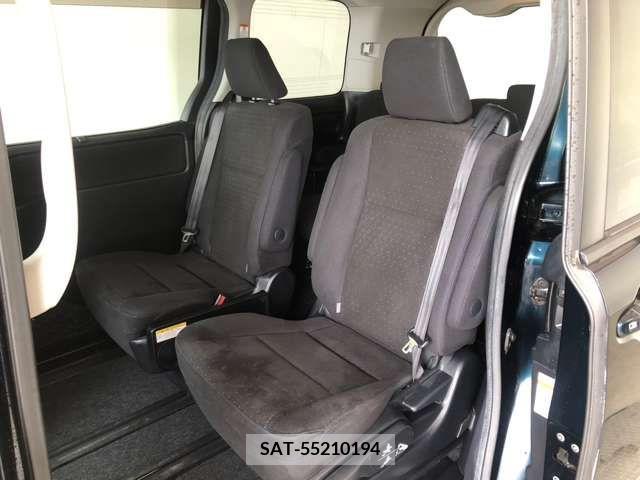 Toyota VOXY HYBRID 2014-06 322752-6