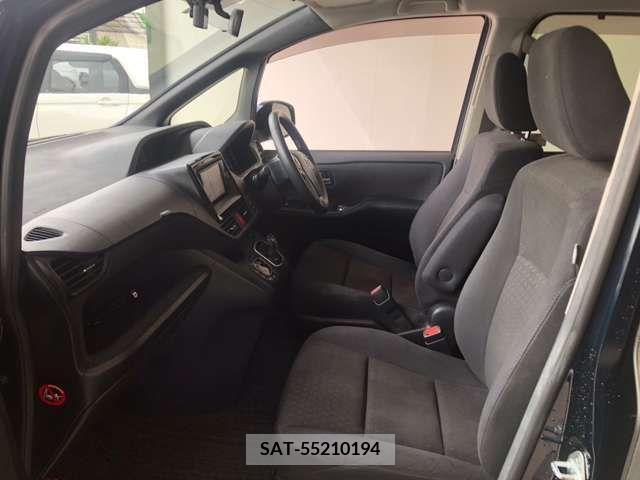 Toyota VOXY HYBRID 2014-06 322752-5