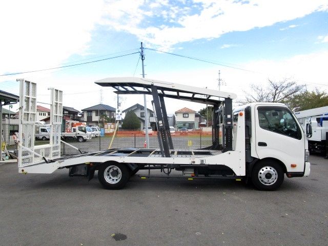 Hino DUTRO 2020-10 181682-2