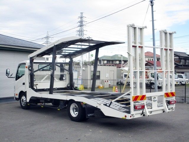 Hino DUTRO 2020-10 181682-4