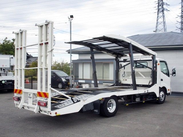 Hino DUTRO 2020-10 181682-5