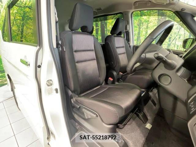 Nissan SERENA 2018-12 324983-8
