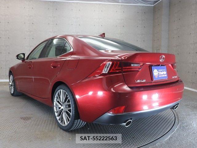 Lexus IS 2013-05 275767-24