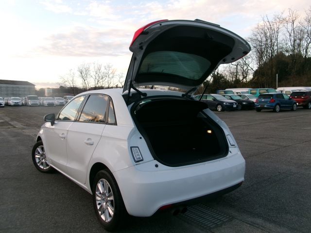 Audi A1 2014-09 188425-7
