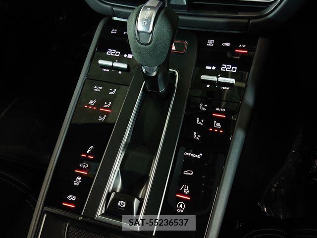 Porsche MACAN 2023-05 366244-21