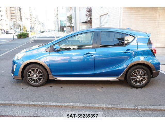 Toyota AQUA 2014-01 299044-7