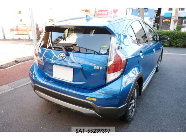 Toyota AQUA 2014-01 299044-9