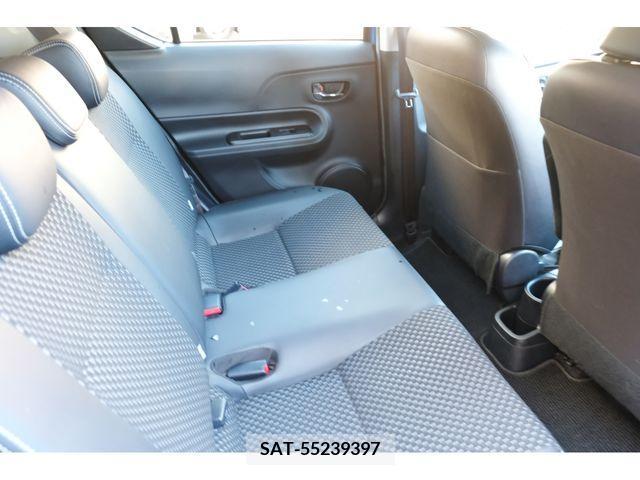 Toyota AQUA 2014-01 299044-11