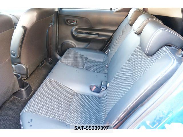 Toyota AQUA 2014-01 299044-12