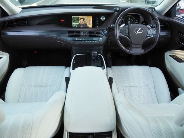 Lexus LS 2017-12 15535-10
