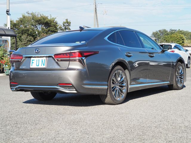 Lexus LS 2017-12 15535-4