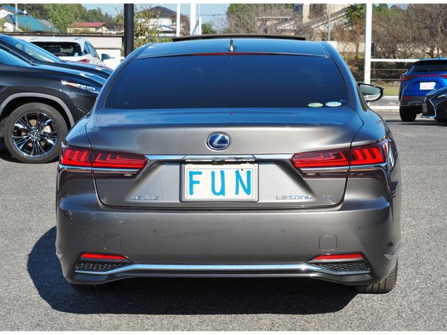 Lexus LS 2017-12 15535-6