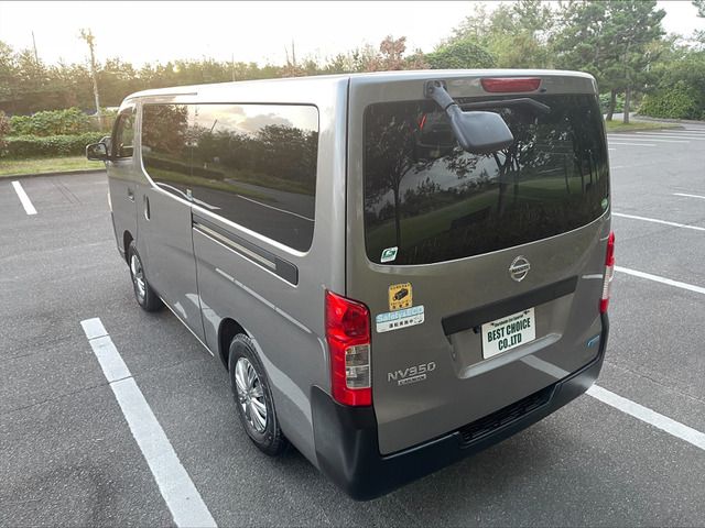 Nissan NV350 Caravan 2013-09 12311-15