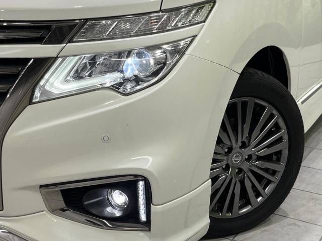 Nissan ELGRAND 2017-04 26669-12
