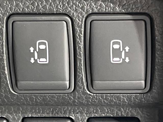 Nissan ELGRAND 2017-04 26669-5