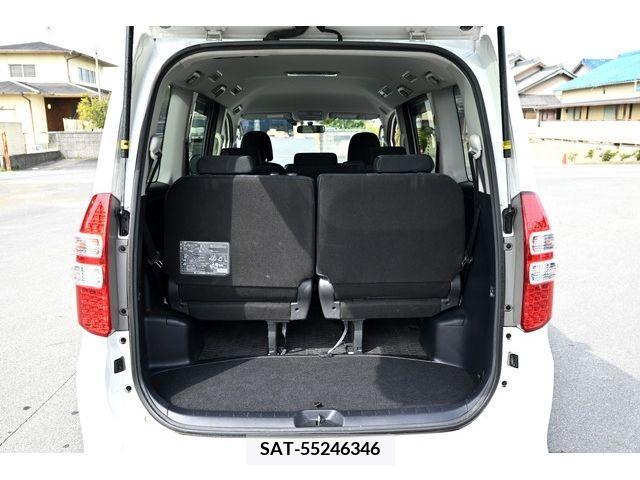 Toyota NOAH 2013-06 215297-15