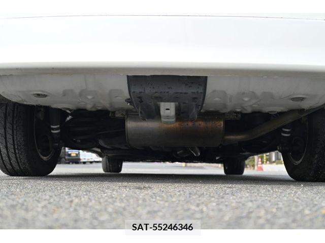 Toyota NOAH 2013-06 215297-8