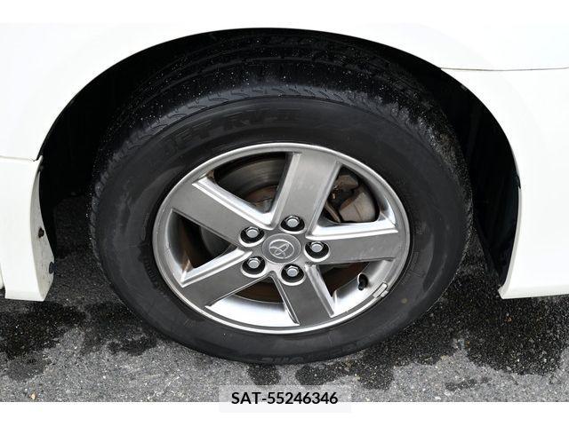 Toyota NOAH 2013-06 215297-6