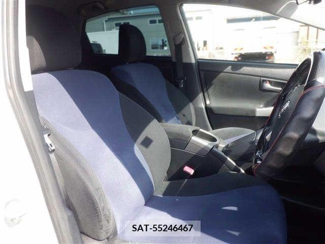 Toyota PRIUS 2012-03 239793-7