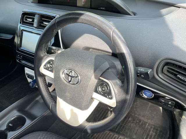 Toyota PRIUS 2017-09 18670-8