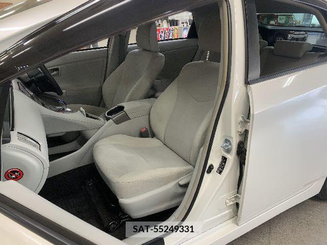 Toyota PRIUS 2015-03 232708-12