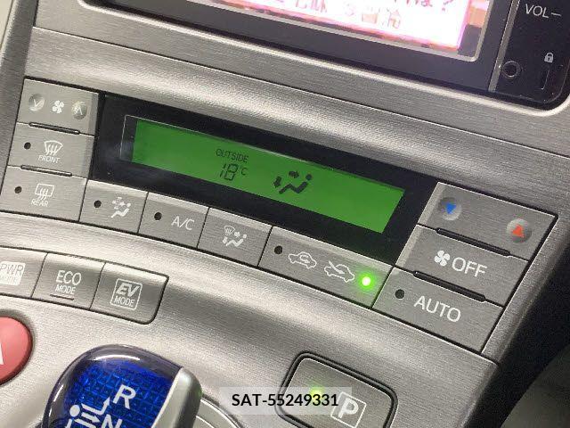 Toyota PRIUS 2015-03 232708-14