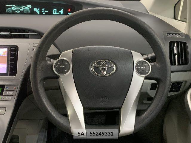Toyota PRIUS 2015-03 232708-13
