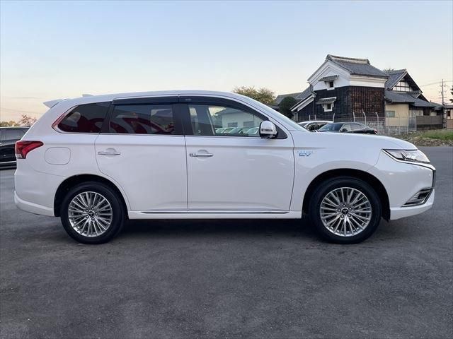 Mitsubishi OUTLANDER PHEV 2018-11 19145-2