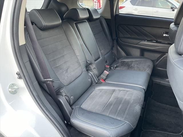 Mitsubishi OUTLANDER PHEV 2018-11 19145-17