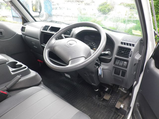 Mazda BONGO VAN 2016-01 2157-2